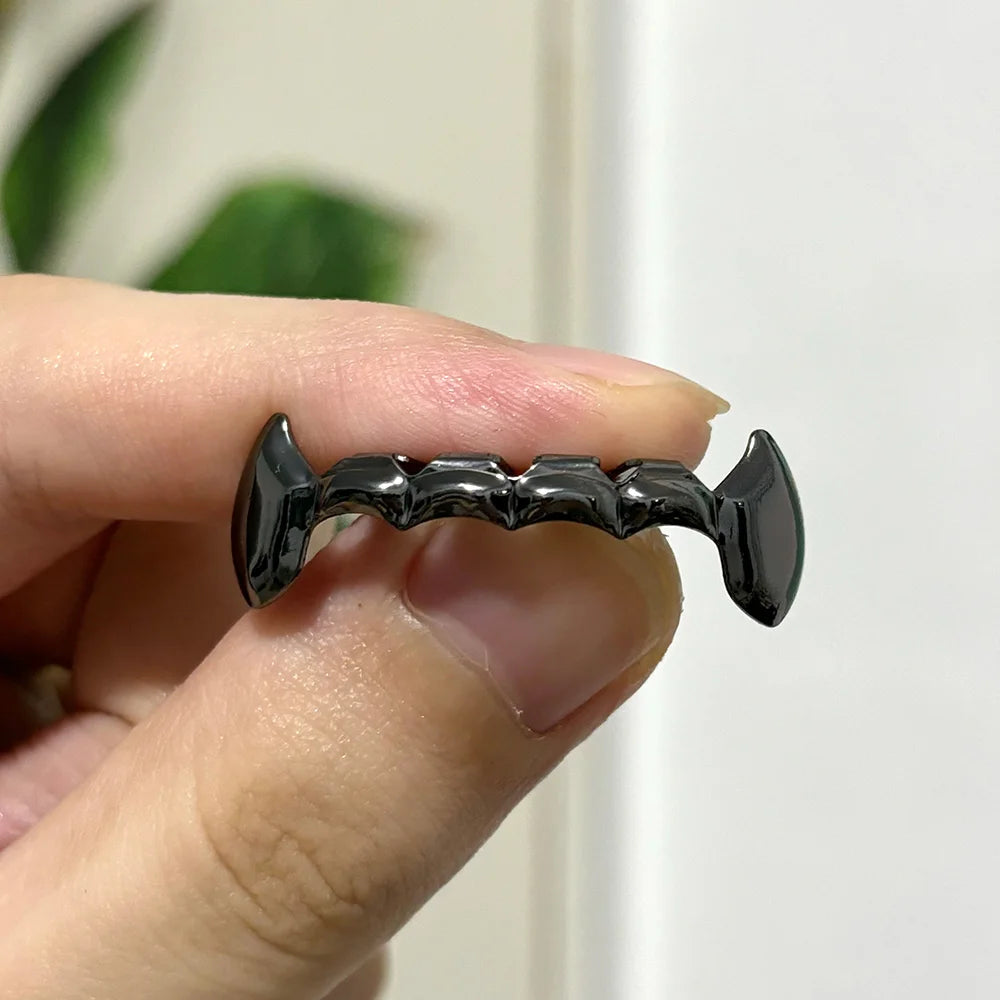 Bucktooth Canine Grillz