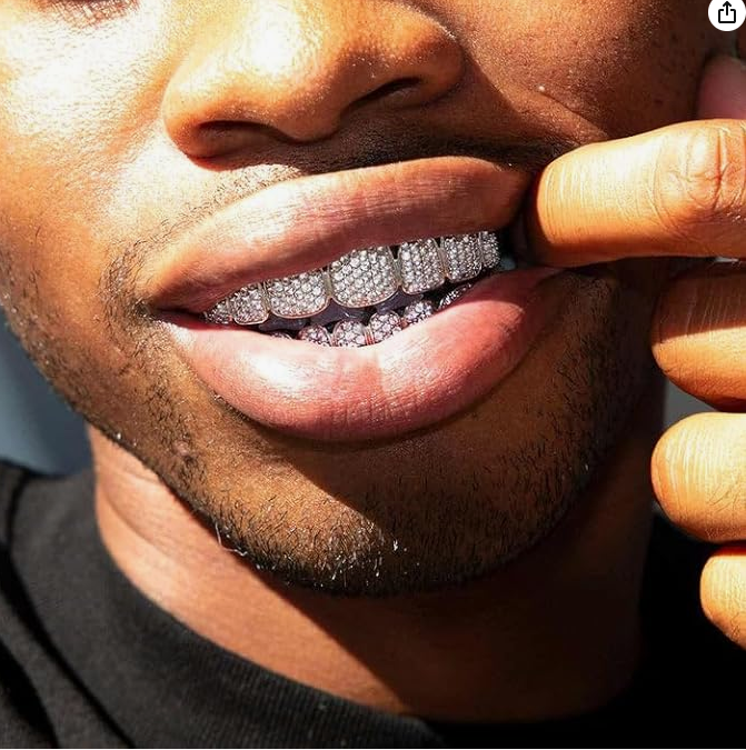 Iced Silver Lining Full Set Grillz