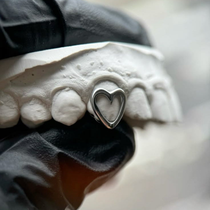 Hollow Heart Tooth Grillz