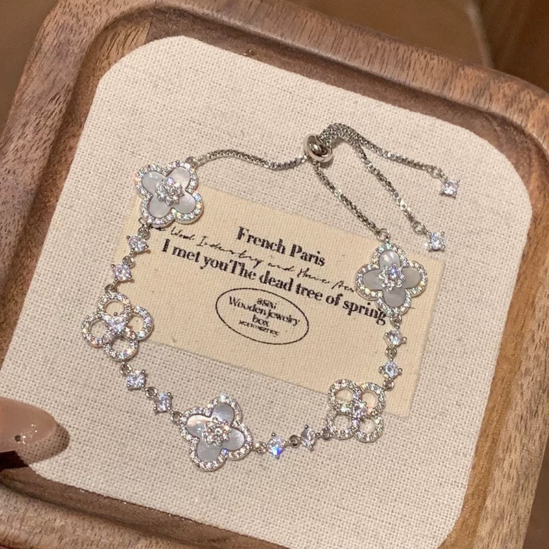 SAKURA CLOVER BRACELET