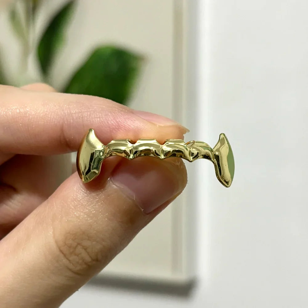 Bucktooth Canine Grillz