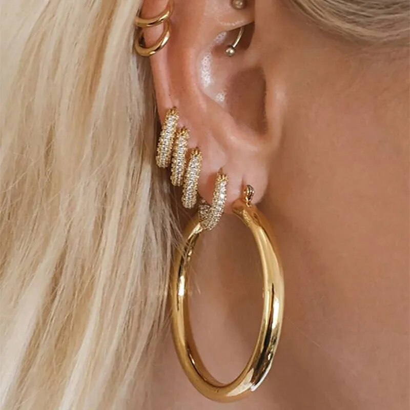 HOOLA HOOP EARRING