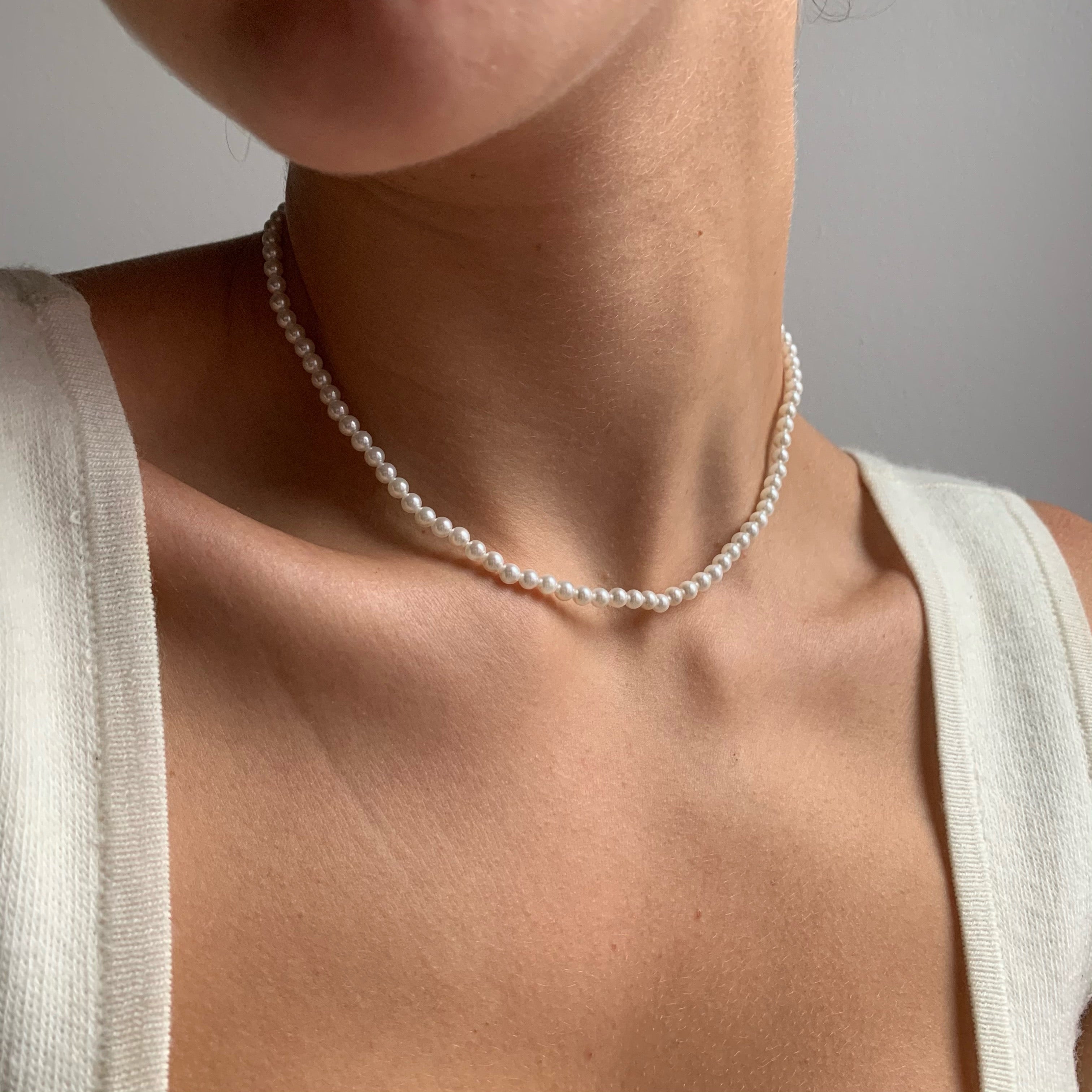 PEARLY NECKLACE